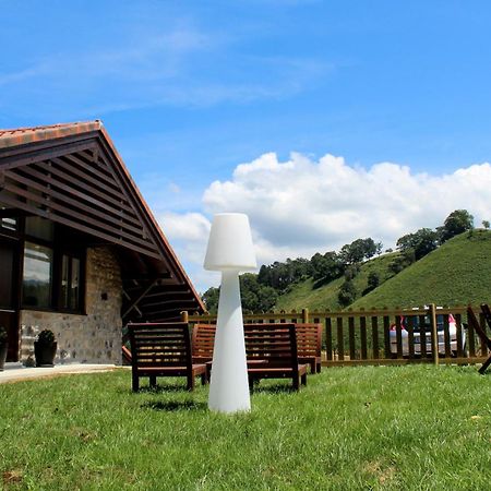 Finca La Caseria Apartamentos Onís Esterno foto